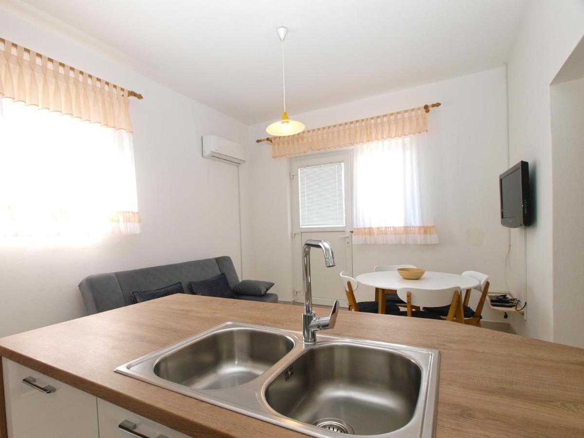 Apartemnts Guido 762 Apartment Pjescana Uvala Exterior photo