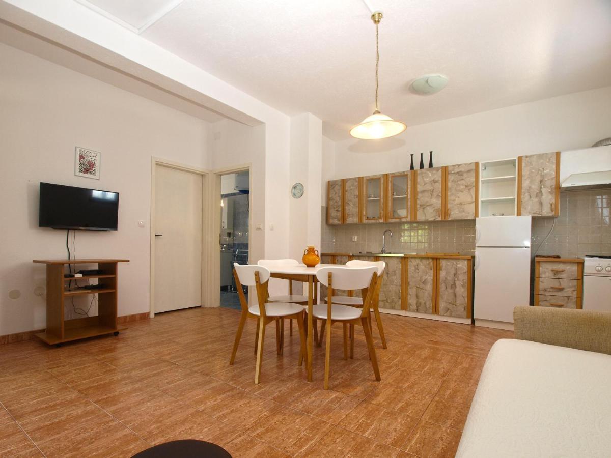 Apartemnts Guido 762 Apartment Pjescana Uvala Exterior photo