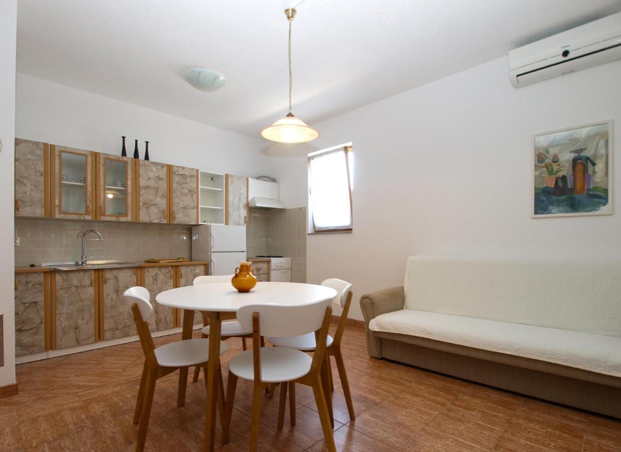 Apartemnts Guido 762 Apartment Pjescana Uvala Exterior photo