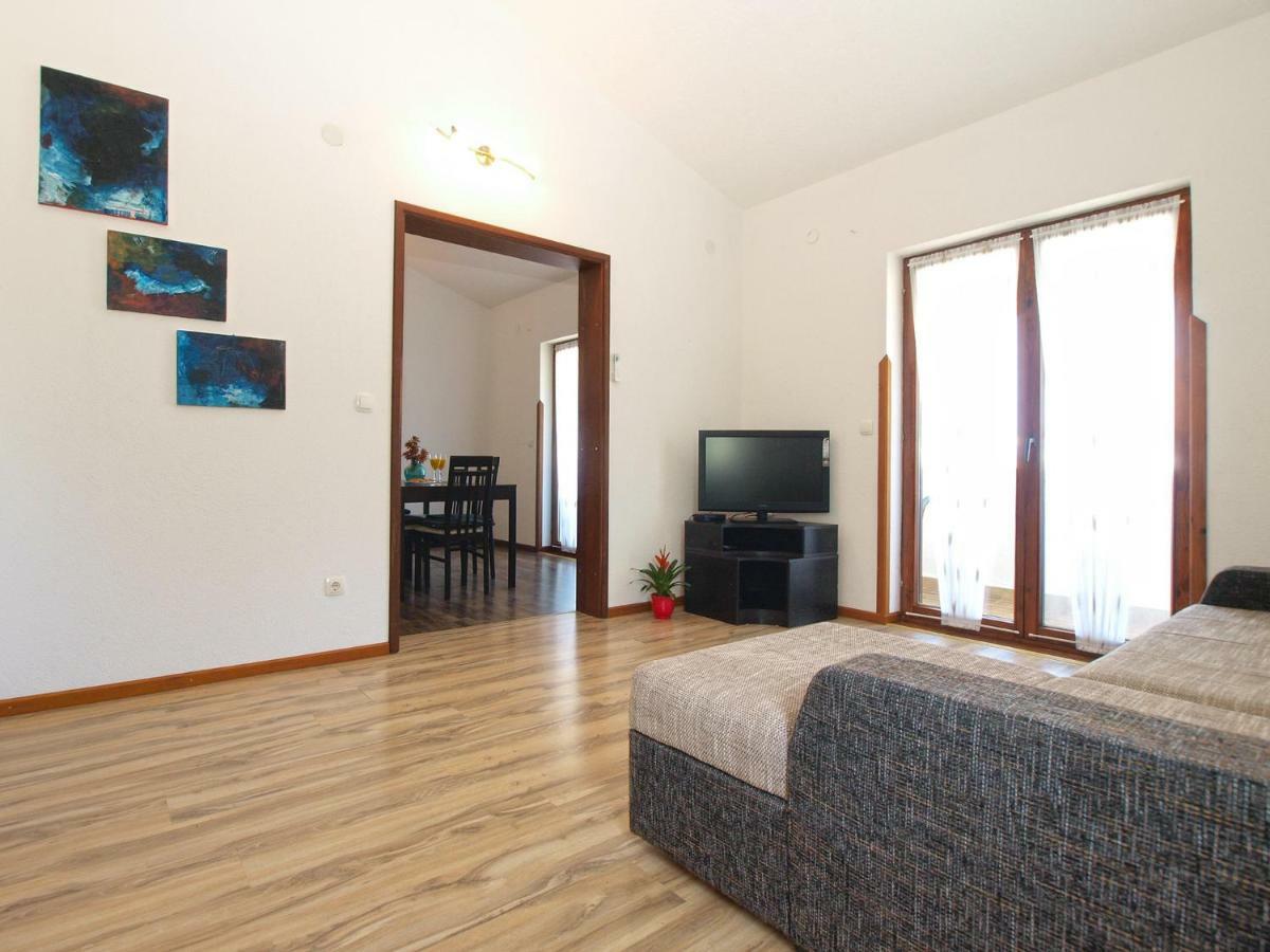 Apartemnts Guido 762 Apartment Pjescana Uvala Exterior photo